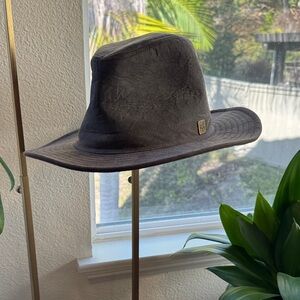 Stylish Gray Men's Hat